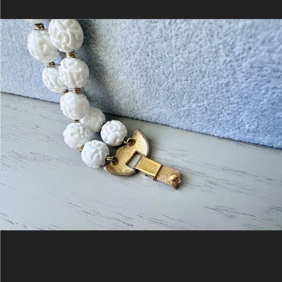 VINTAGE 1960 ESTATE SIGNED MONET FLORAL BEAD DOUBLE STRAND 8" - Picture 14 of 15